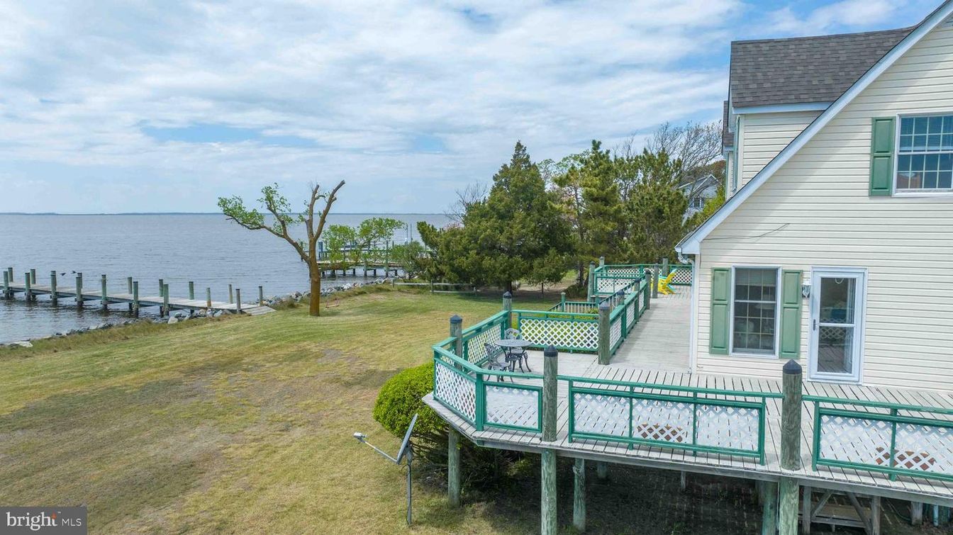 Backyard, Exterior, Water