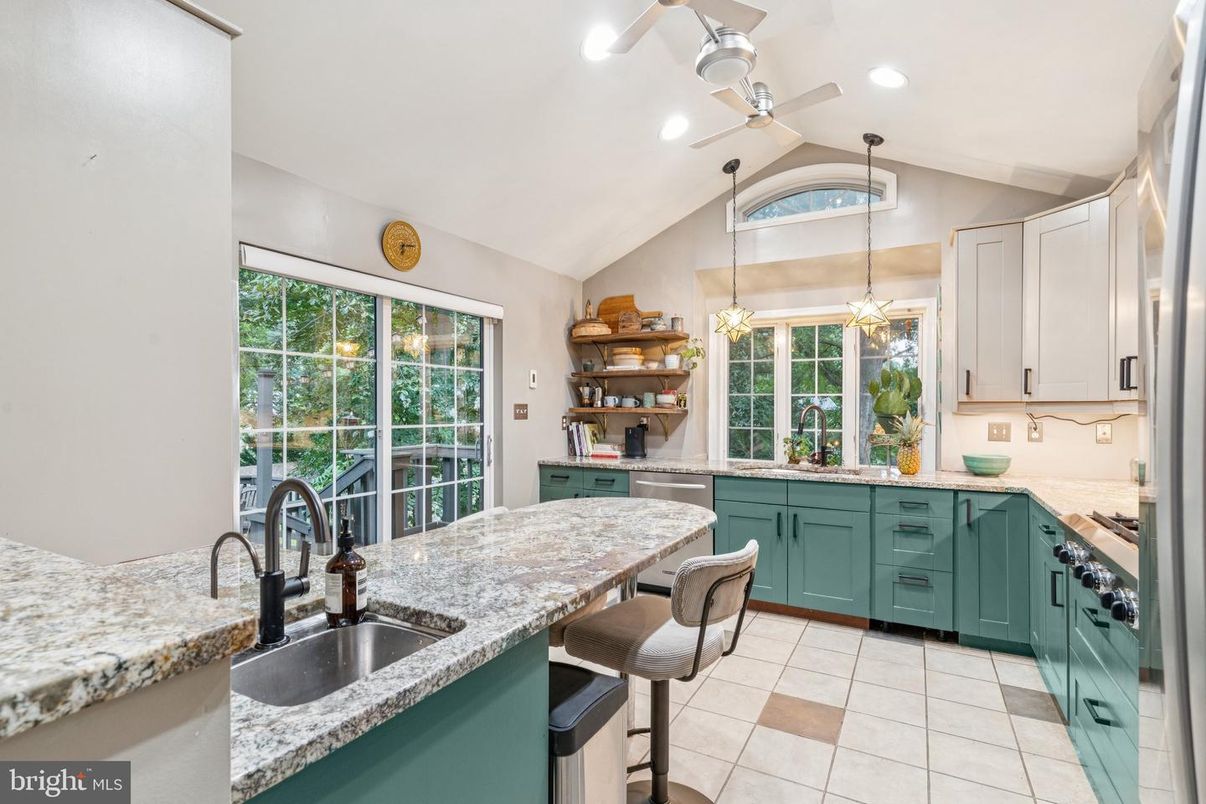Interior, Kitchen, Pendant Lights, Recessed Lighting, Stainless Steel Appliances