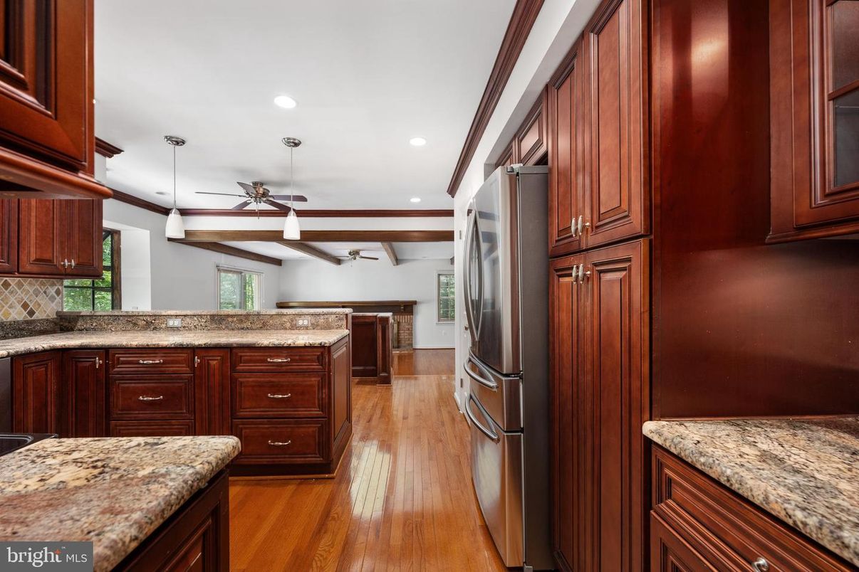 Interior, Kitchen, Pendant Lights, Recessed Lighting, Wood Texture Flooring