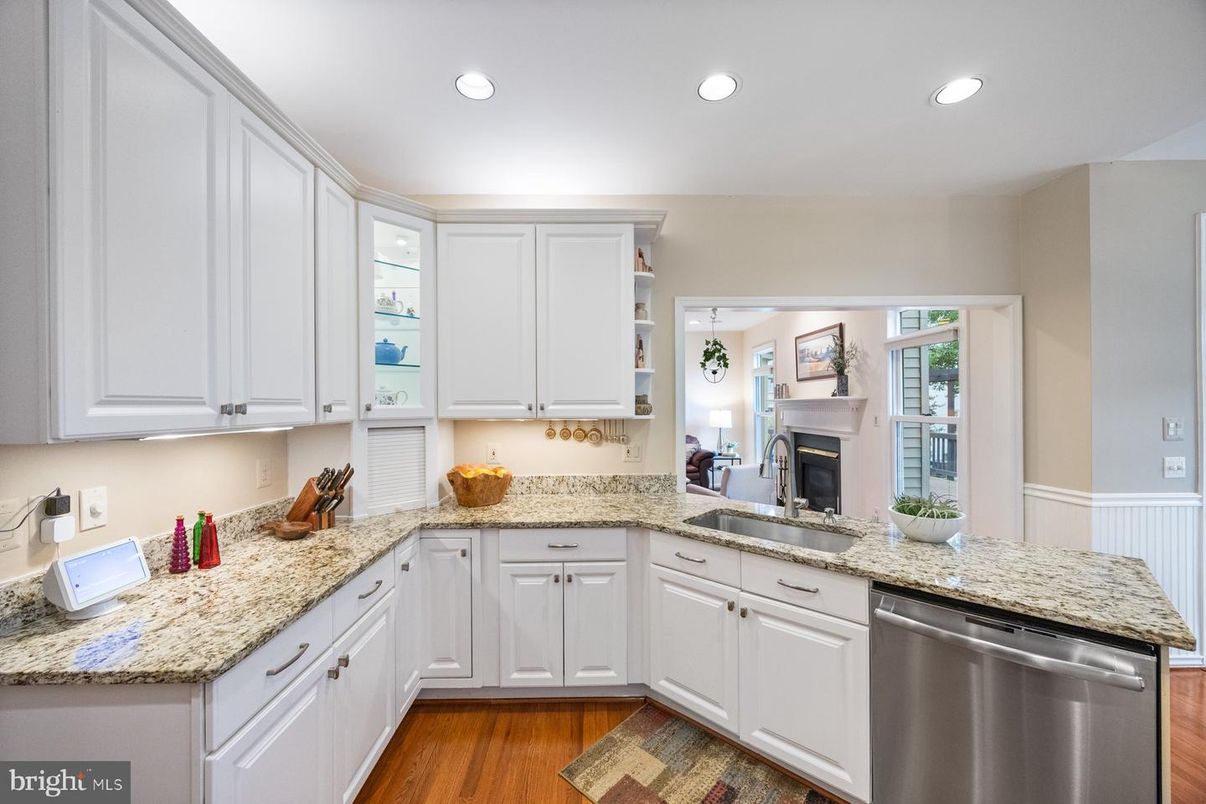 Fireplace, Interior, Kitchen, Recessed Lighting, Wood Texture Flooring