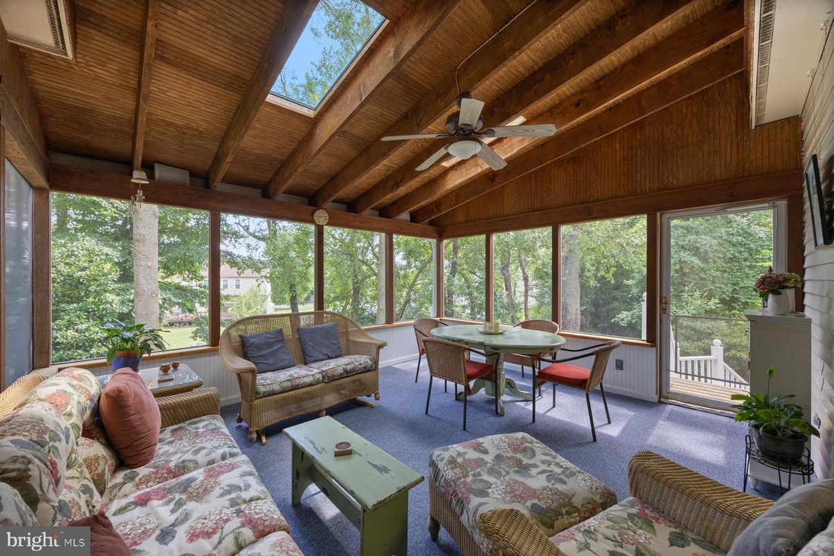 Dining room, Interior, Living room, Sun Room, Wooden Beams, Wooden Ceilings