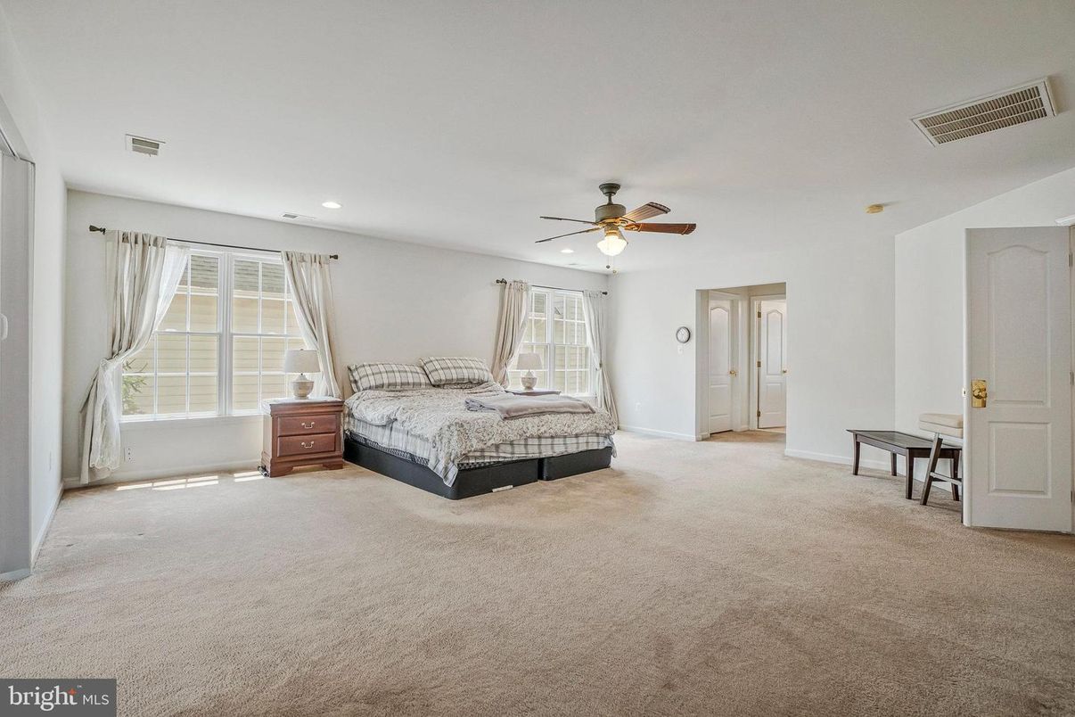 Bedroom, Interior, Recessed Lighting