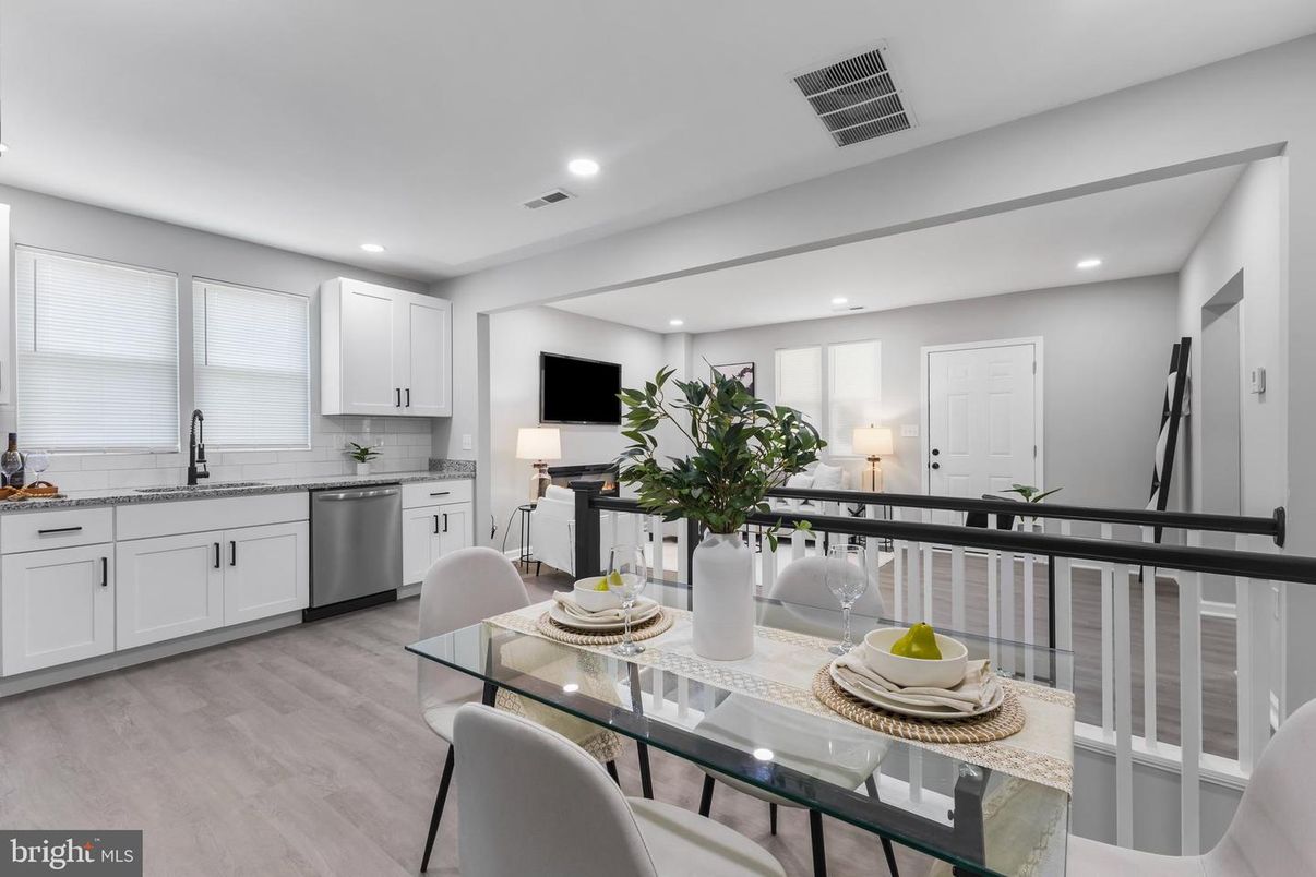 Dining room, Interior, Kitchen, Recessed Lighting, Stainless Steel Appliances, Wood Texture Flooring
