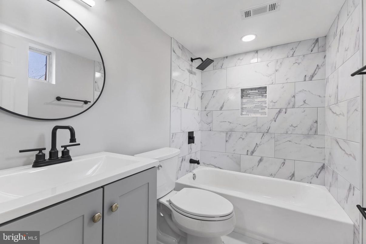Bathroom, Interior, Marble Walls, Recessed Lighting