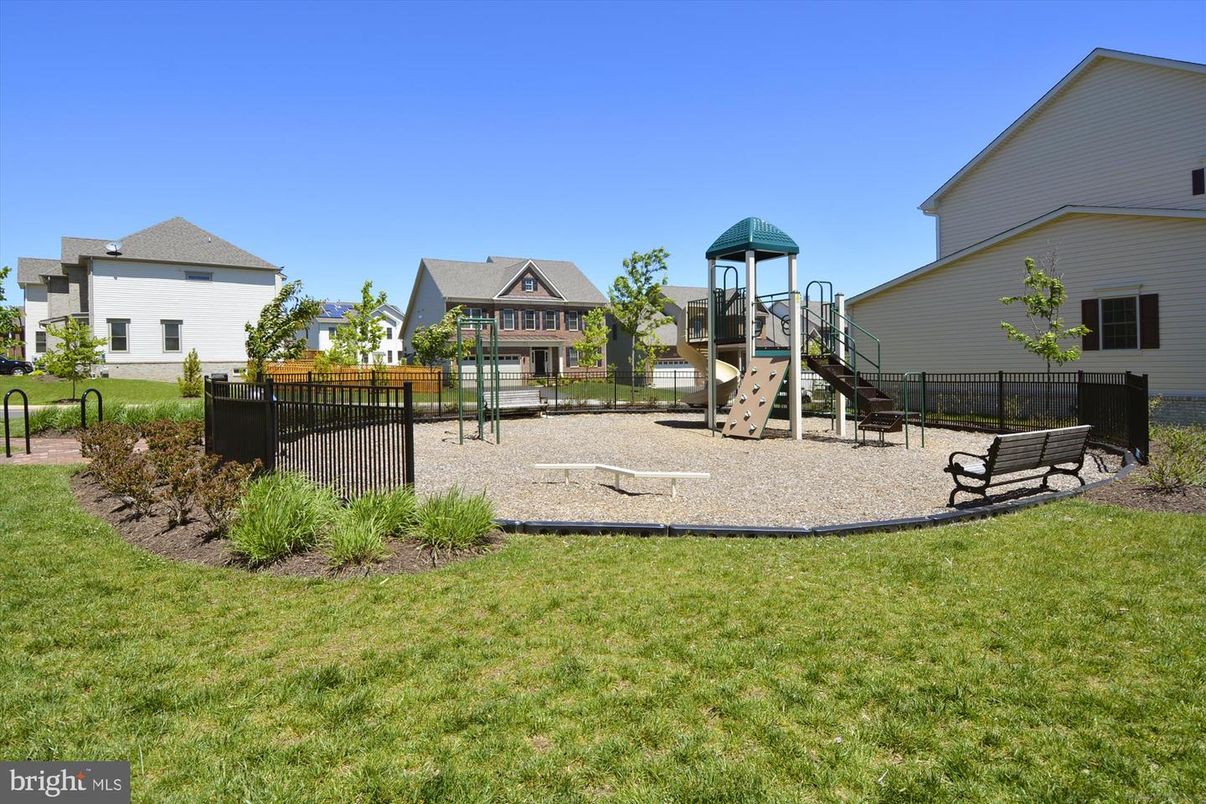Backyard, Exterior, Playground