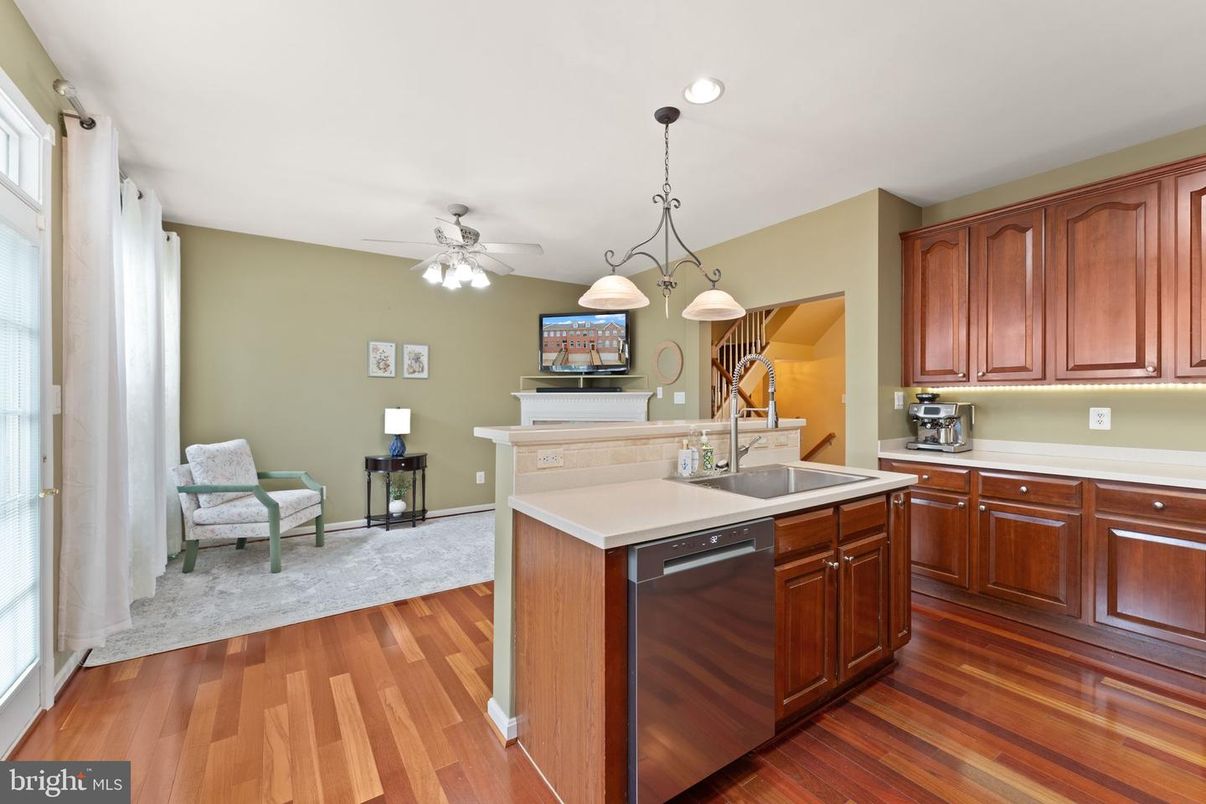Interior, Kitchen, Pendant Lights, Recessed Lighting, Wood Texture Flooring
