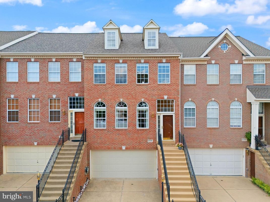 Attached, Exterior, Facade, Brick Facade, Rowhouse