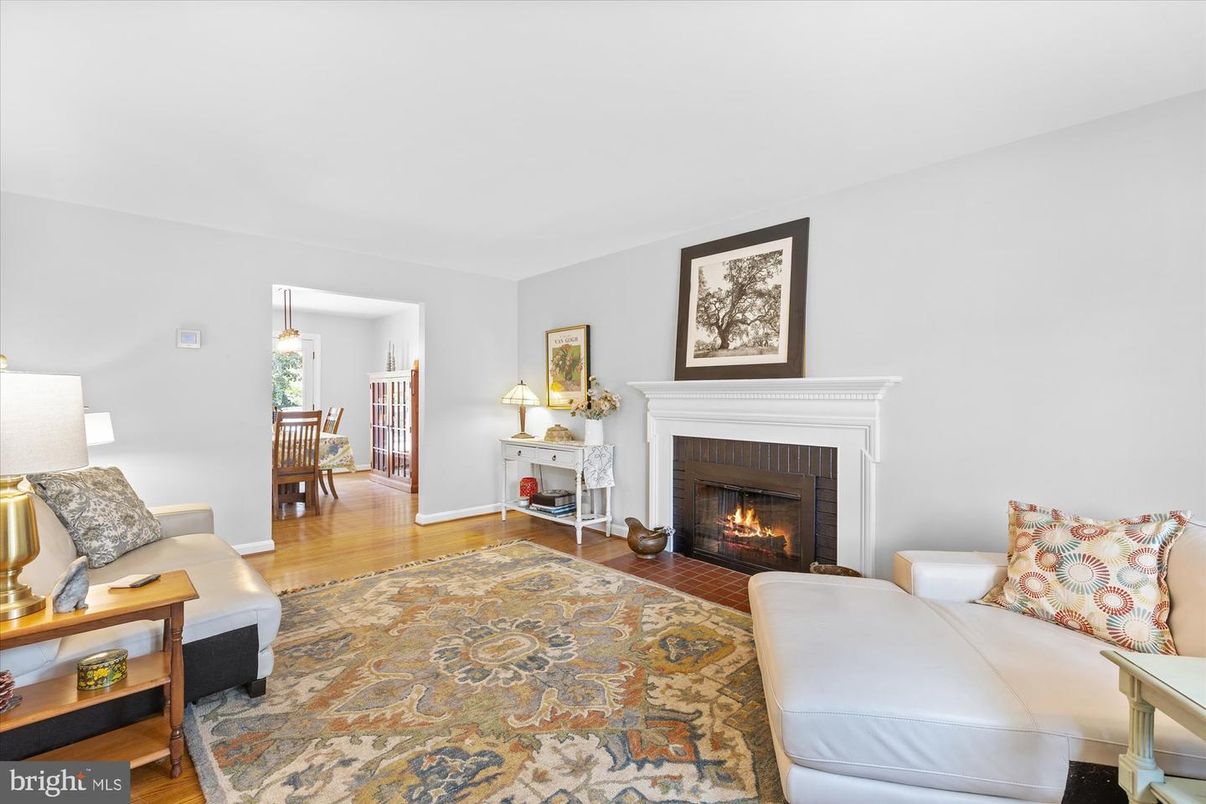 Dining room, Fireplace, Interior, Living room, Pendant Lights, Wood Texture Flooring