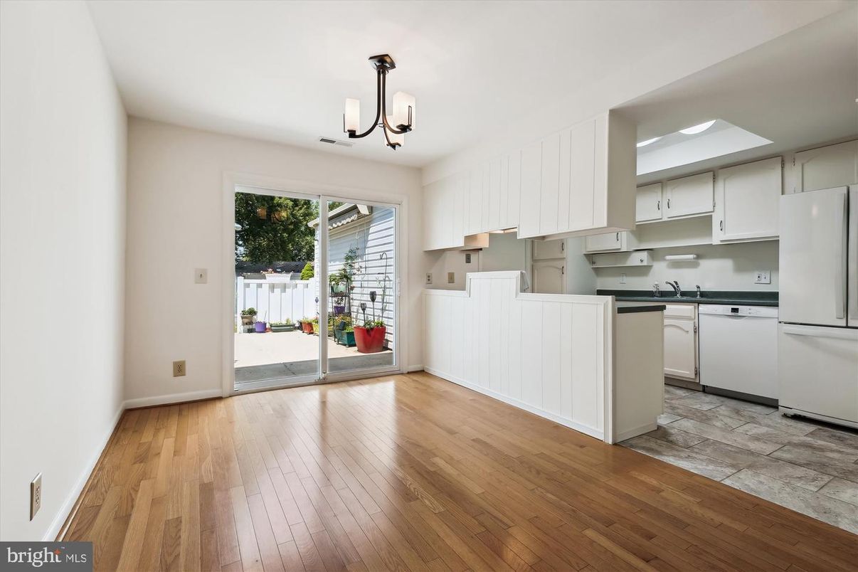 Chandelier, Interior, Kitchen, Pendant Lights, Wood Texture Flooring