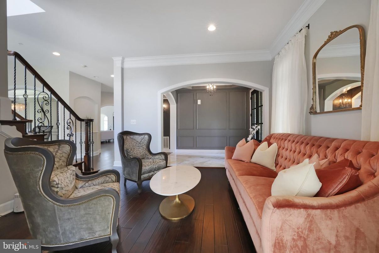Chandelier, Interior, Living room, Recessed Lighting, Wood Texture Flooring