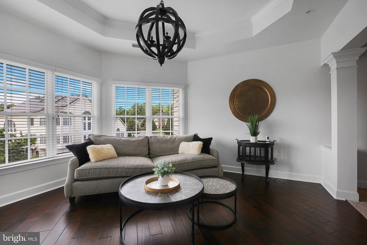 Chandelier, Interior, Living room, Pendant Lights, Wood Texture Flooring