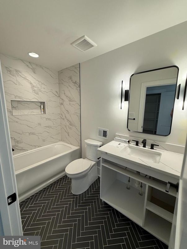 Bathroom, Interior, Marble Walls, Recessed Lighting