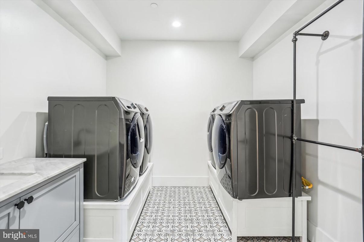 Interior, Recessed Lighting, Washer