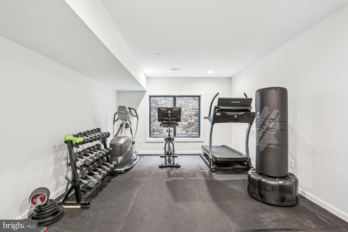 Fitness Equipment, Interior, Recessed Lighting