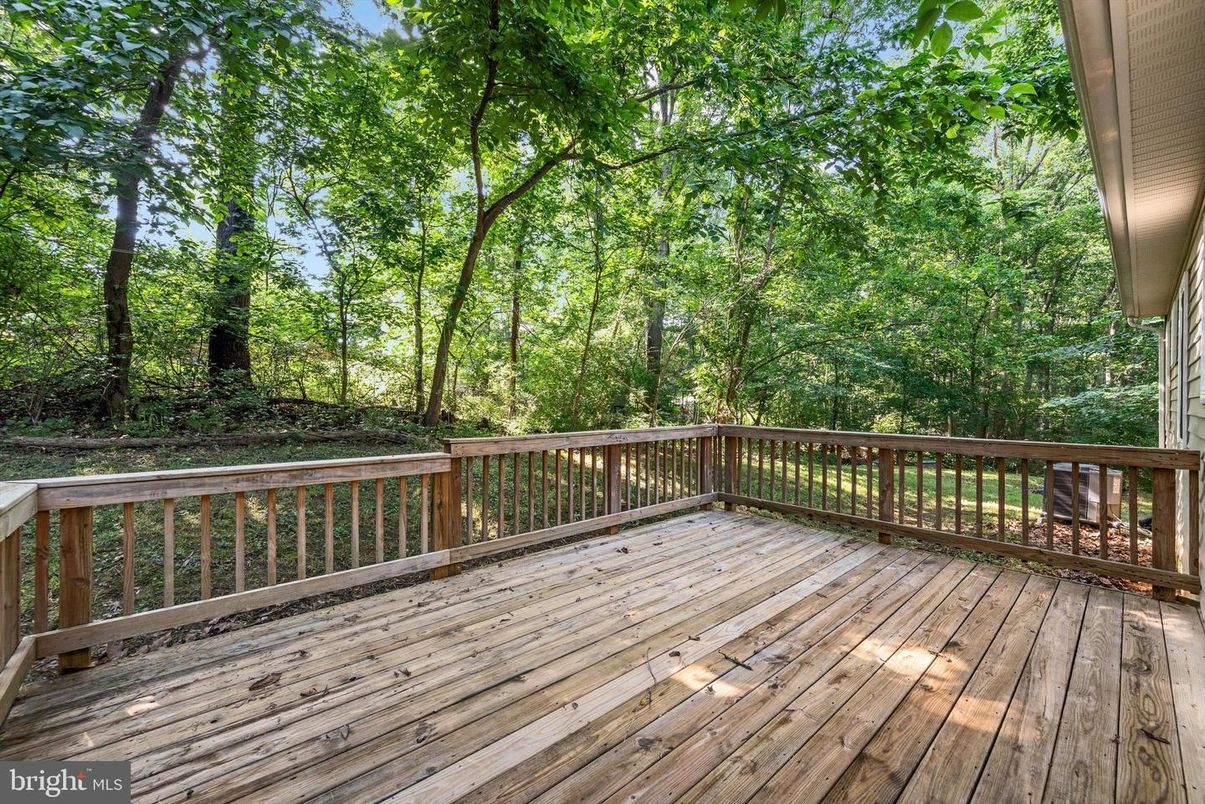 Exterior, Wood Texture Flooring