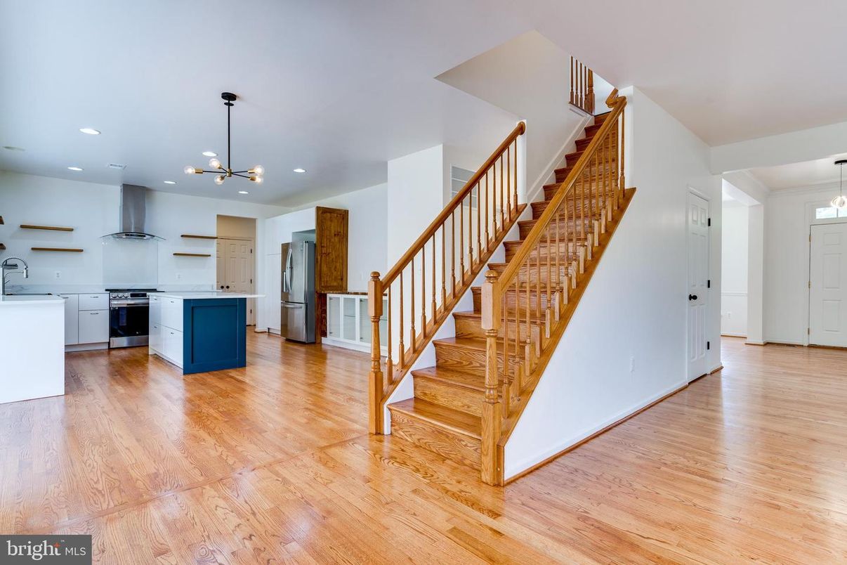 Interior, Kitchen, Pendant Lights, Recessed Lighting, Wood Texture Flooring