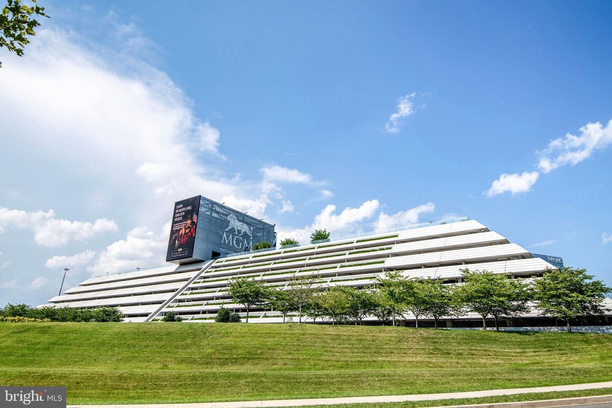 Exterior, Facade, Highrise