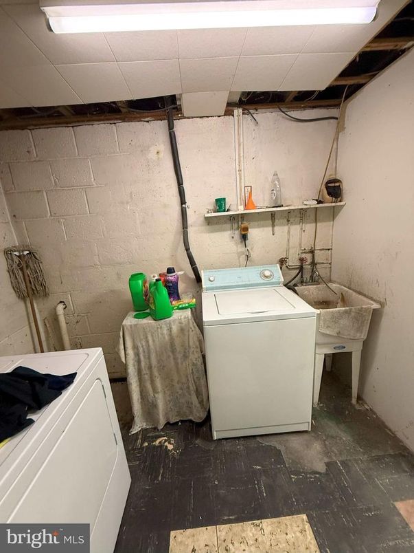 Interior, Washer