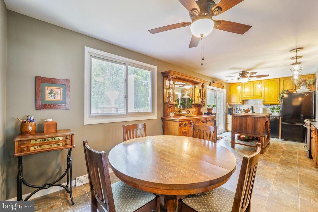 Dining room, Interior, Kitchen, Pendant Lights