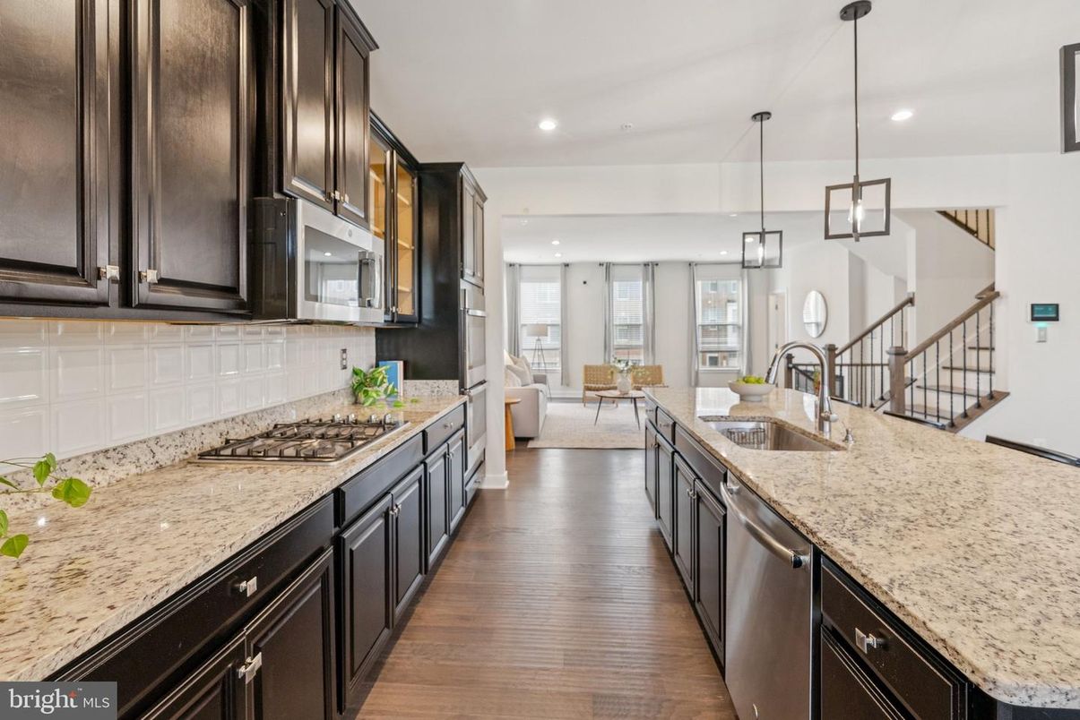 Interior, Kitchen, Pendant Lights, Recessed Lighting, Wood Texture Flooring