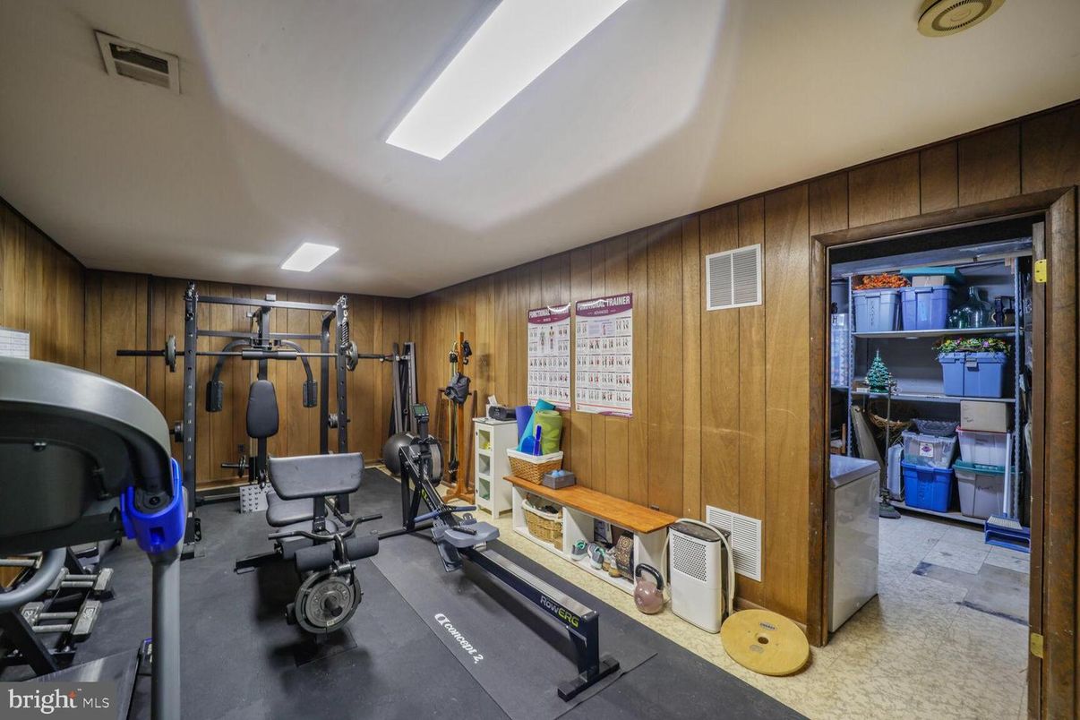 Fitness Equipment, Interior, Wooden Walls