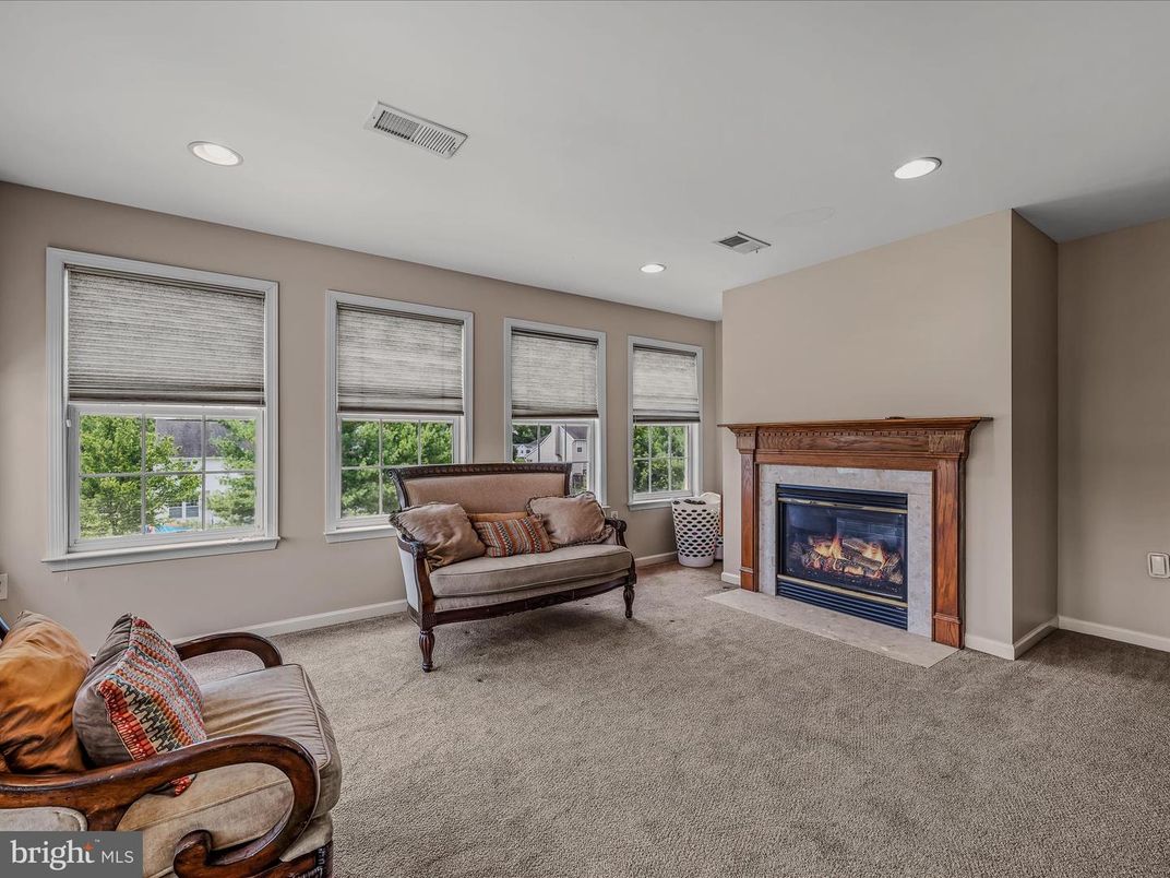 Fireplace, Interior, Living room, Recessed Lighting
