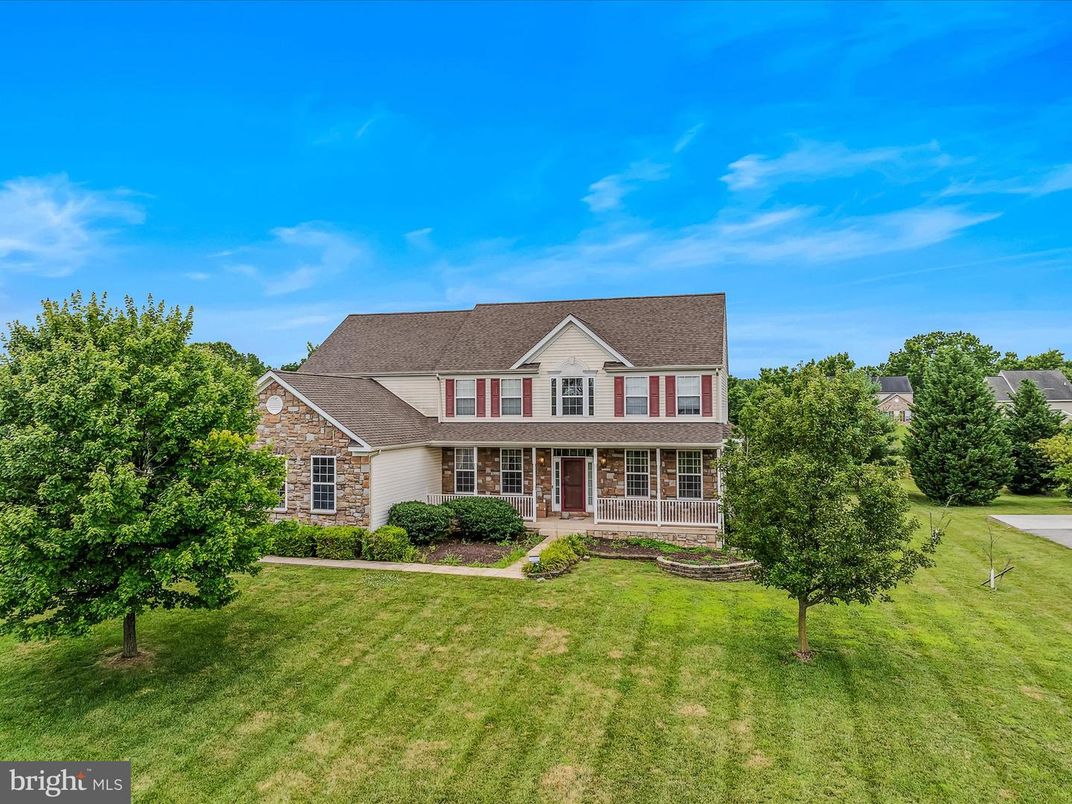 Backyard, Exterior, Facade, Farmhouse