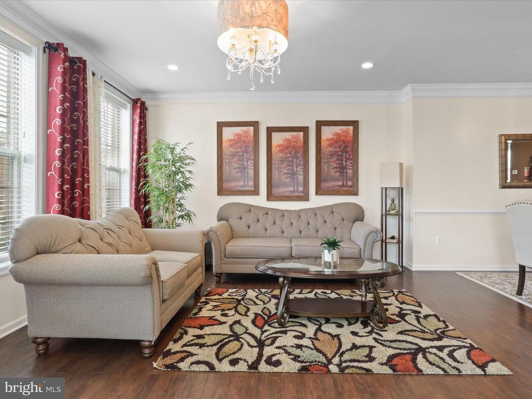Chandelier, Interior, Living room, Recessed Lighting, Wood Texture Flooring