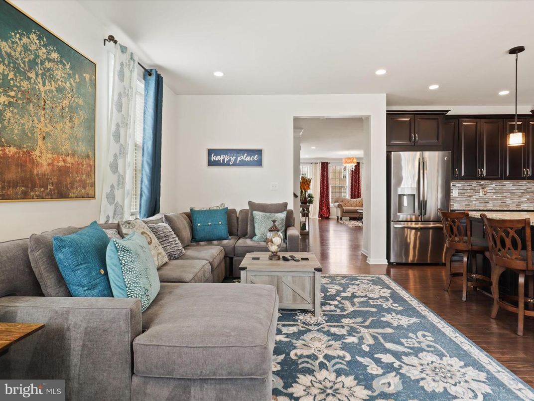 Interior, Kitchen, Living room, Pendant Lights, Recessed Lighting, Stainless Steel Appliances, Wood Texture Flooring
