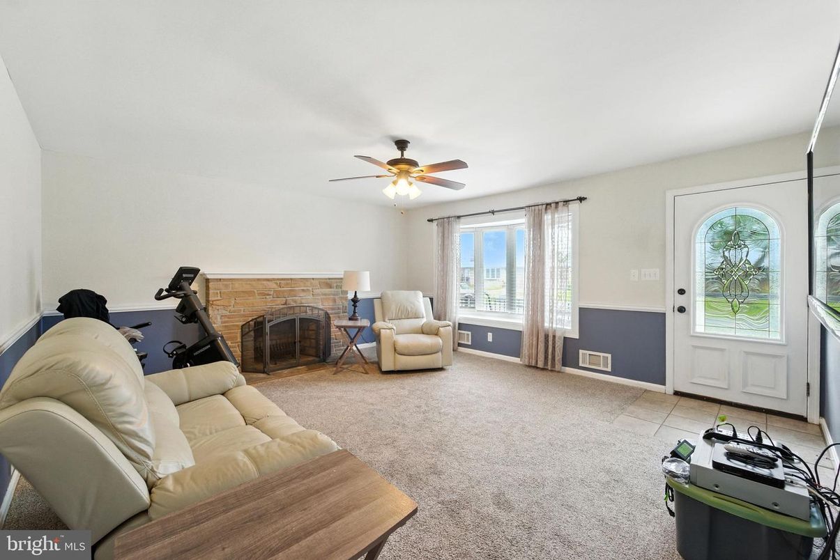 Fireplace, Interior, Living room