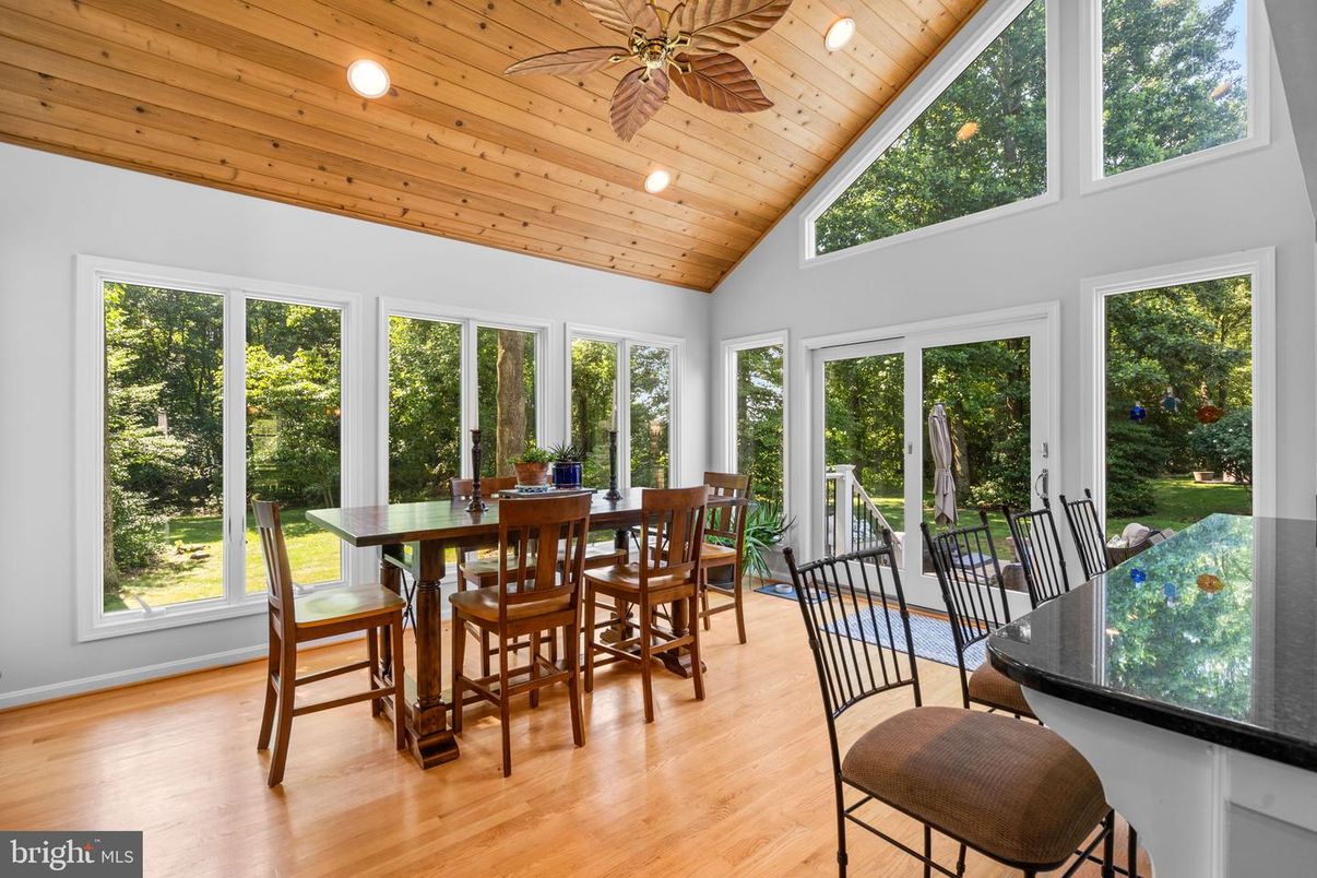 Dining room, Interior, Recessed Lighting, Sun Room, Wooden Ceilings, Wood Texture Flooring
