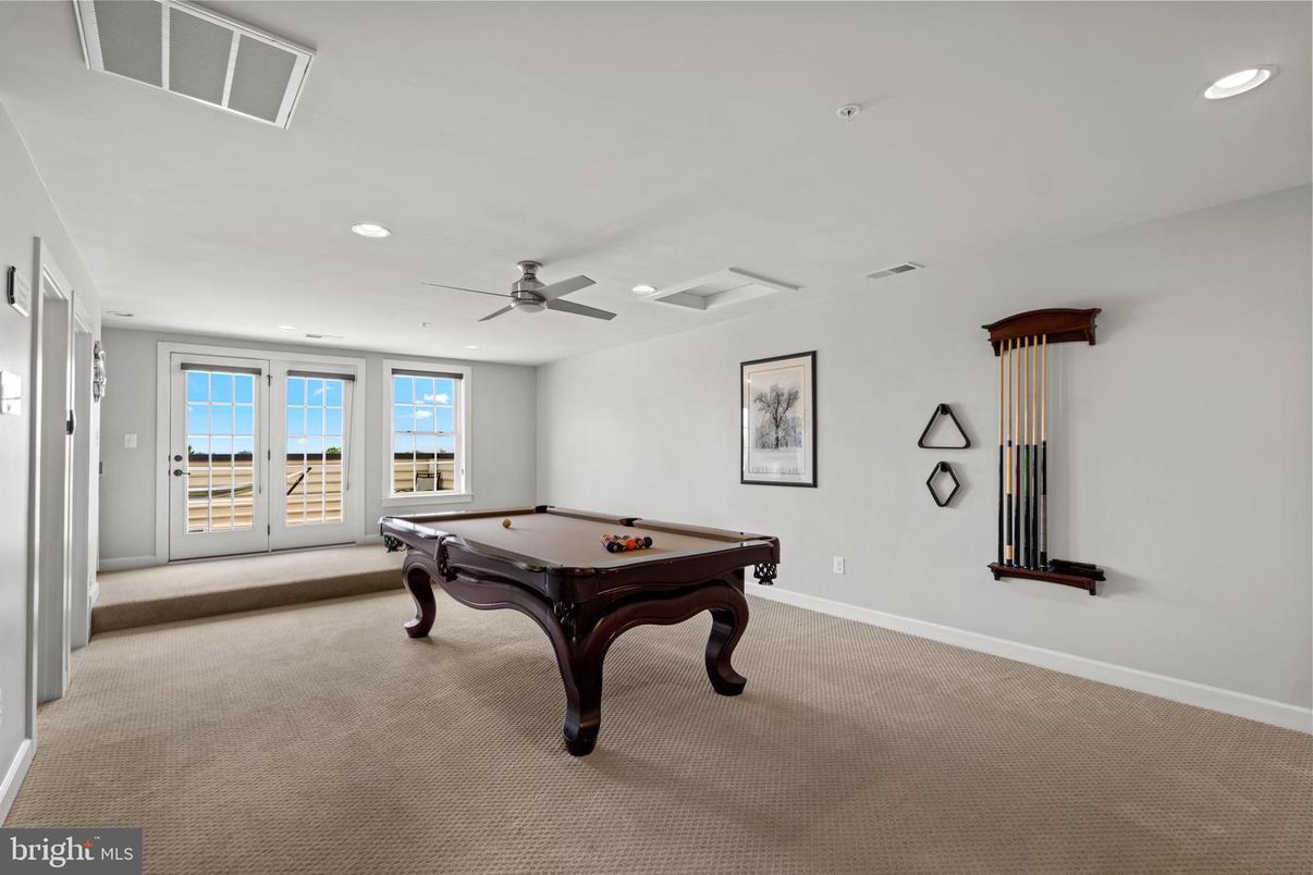 Billiard Table, Game Room, Interior, Recessed Lighting