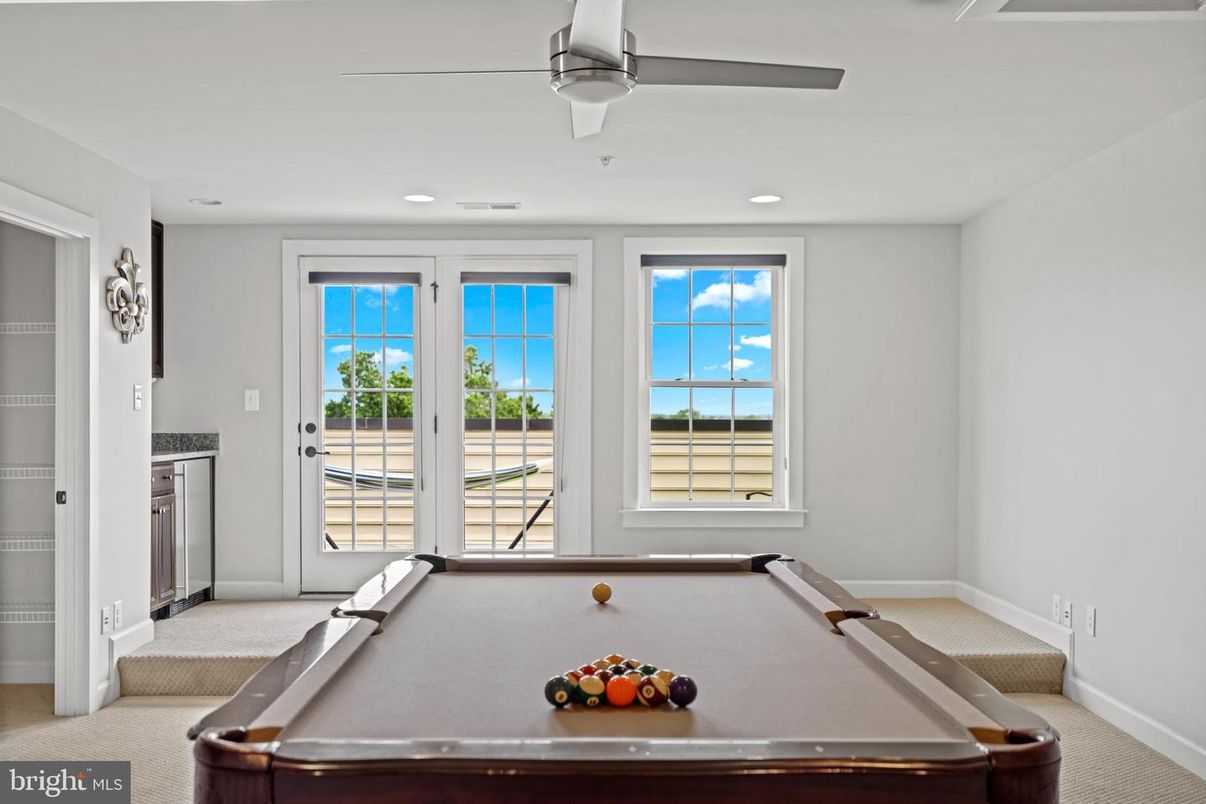 Billiard Table, Game Room, Interior, Recessed Lighting