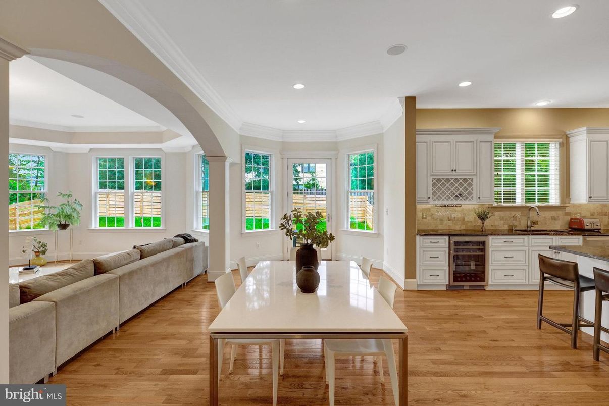 Dining room, Interior, Kitchen, Living room, Recessed Lighting, Wood Texture Flooring