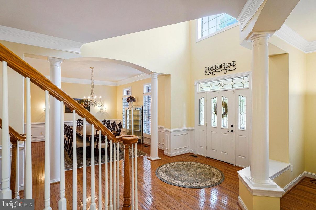 Chandelier, Interior, Wood Texture Flooring