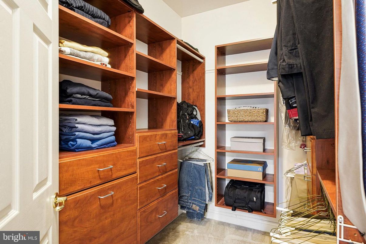 Interior, Walk-in Closets