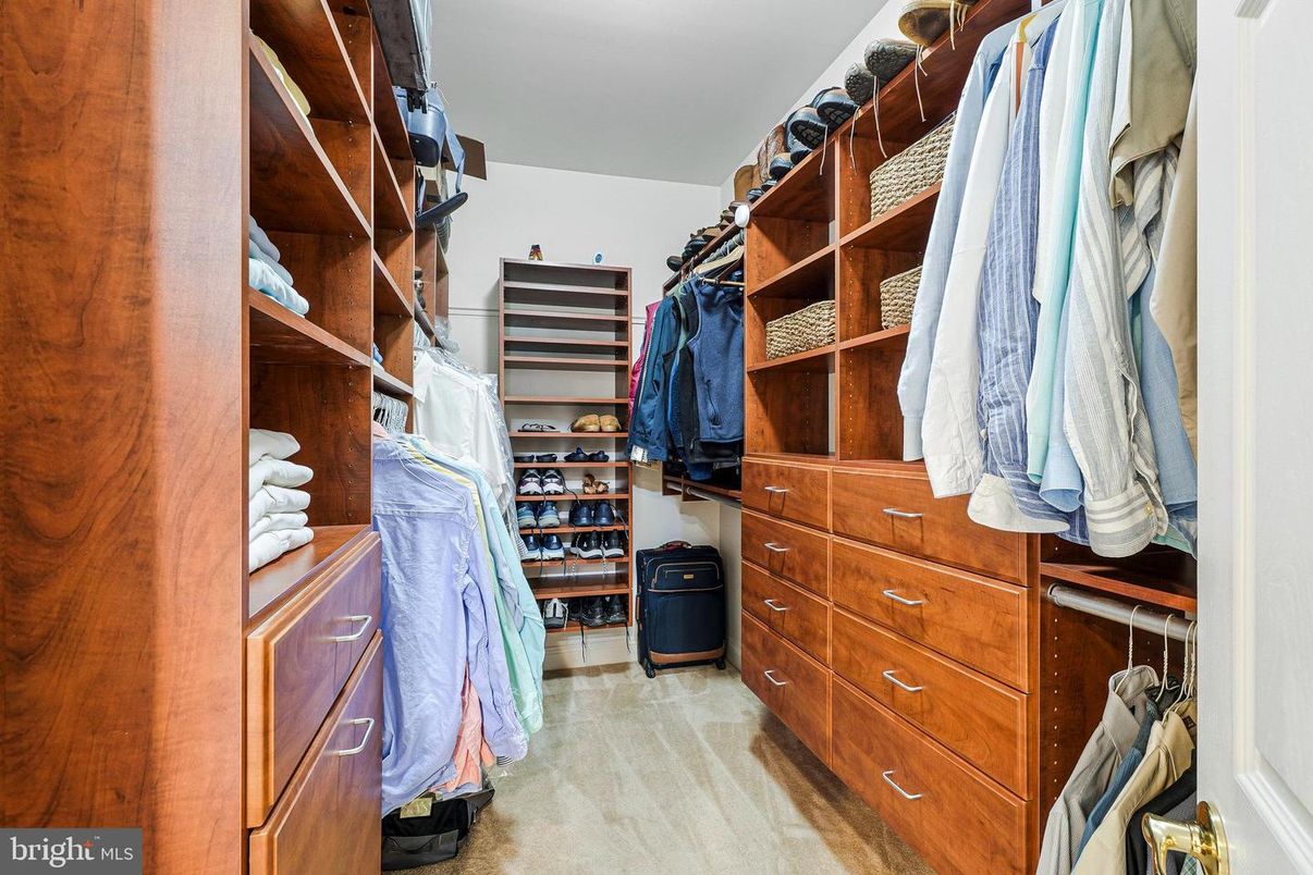 Interior, Walk-in Closets