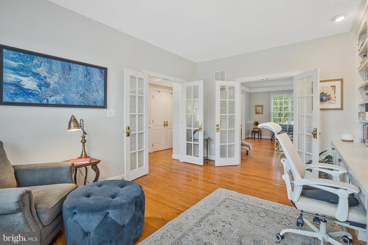 Home Office, Interior, Recessed Lighting, Wood Texture Flooring