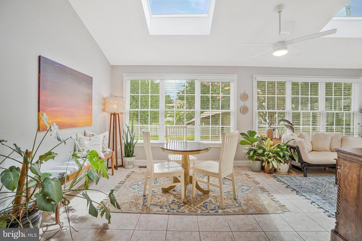 Dining room, Interior