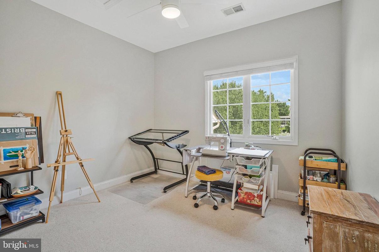 Home Office, Interior