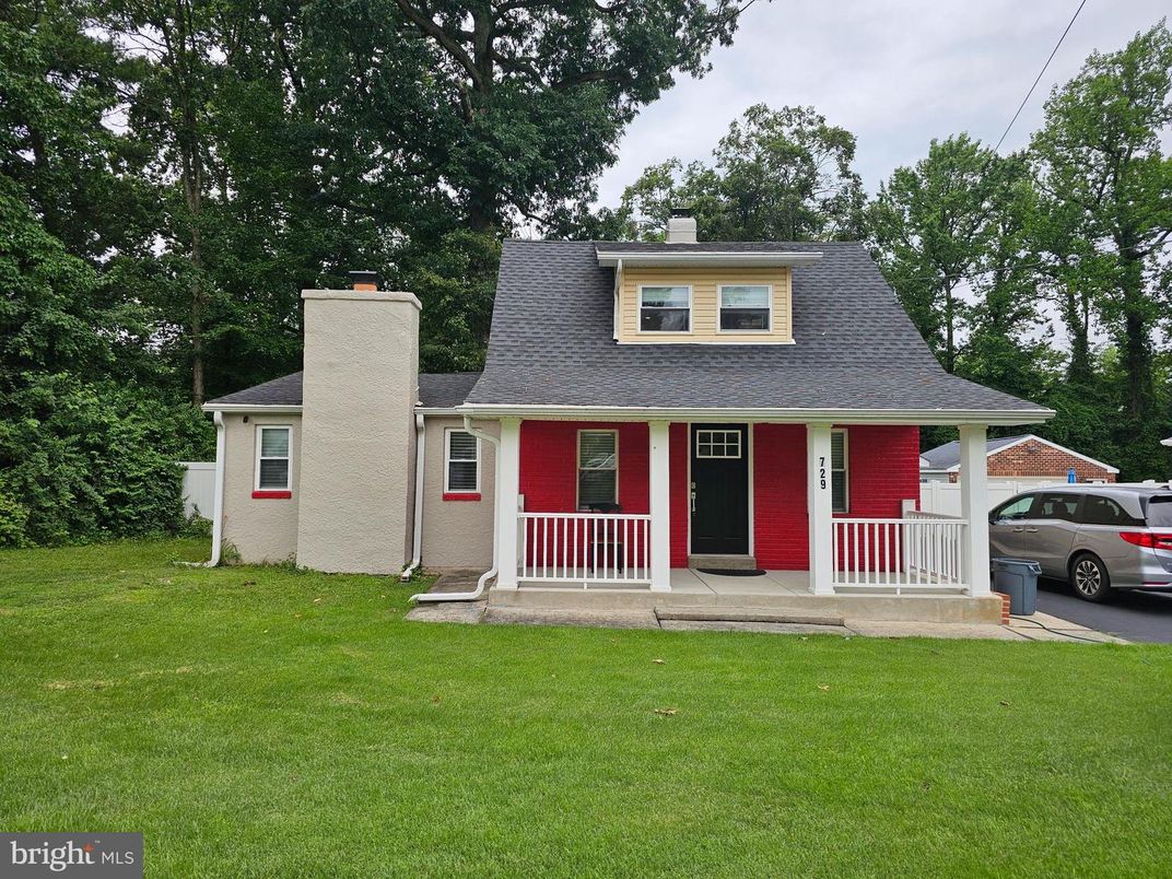 Exterior, Facade, Cape Cod