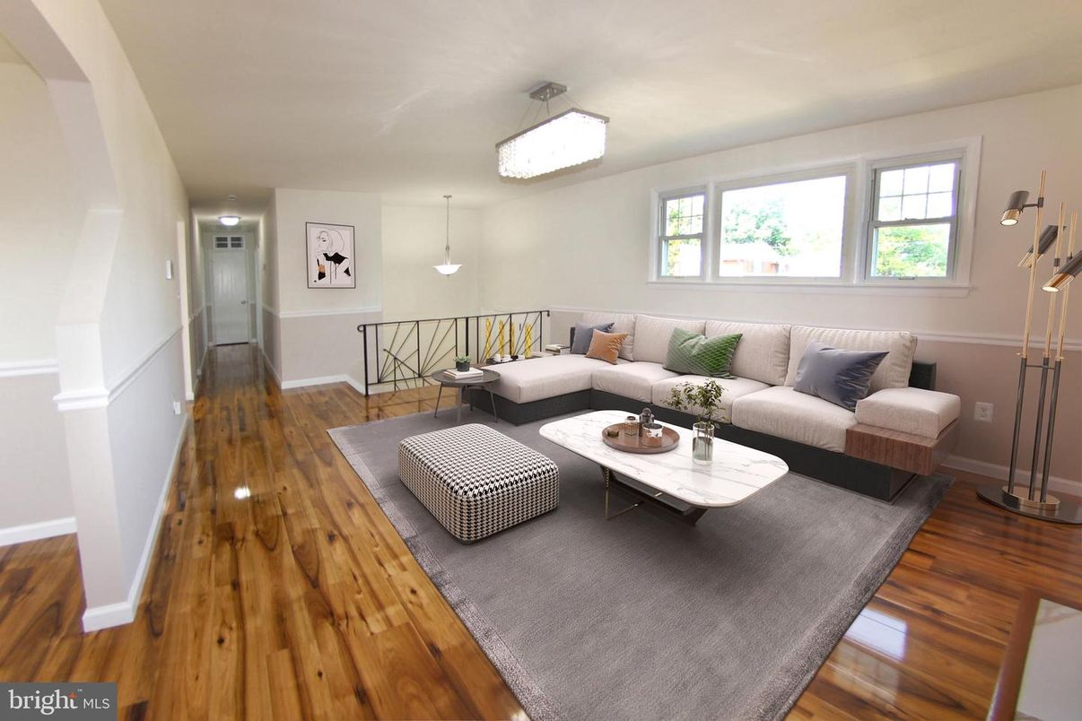 Interior, Living room, Pendant Lights, Wood Texture Flooring