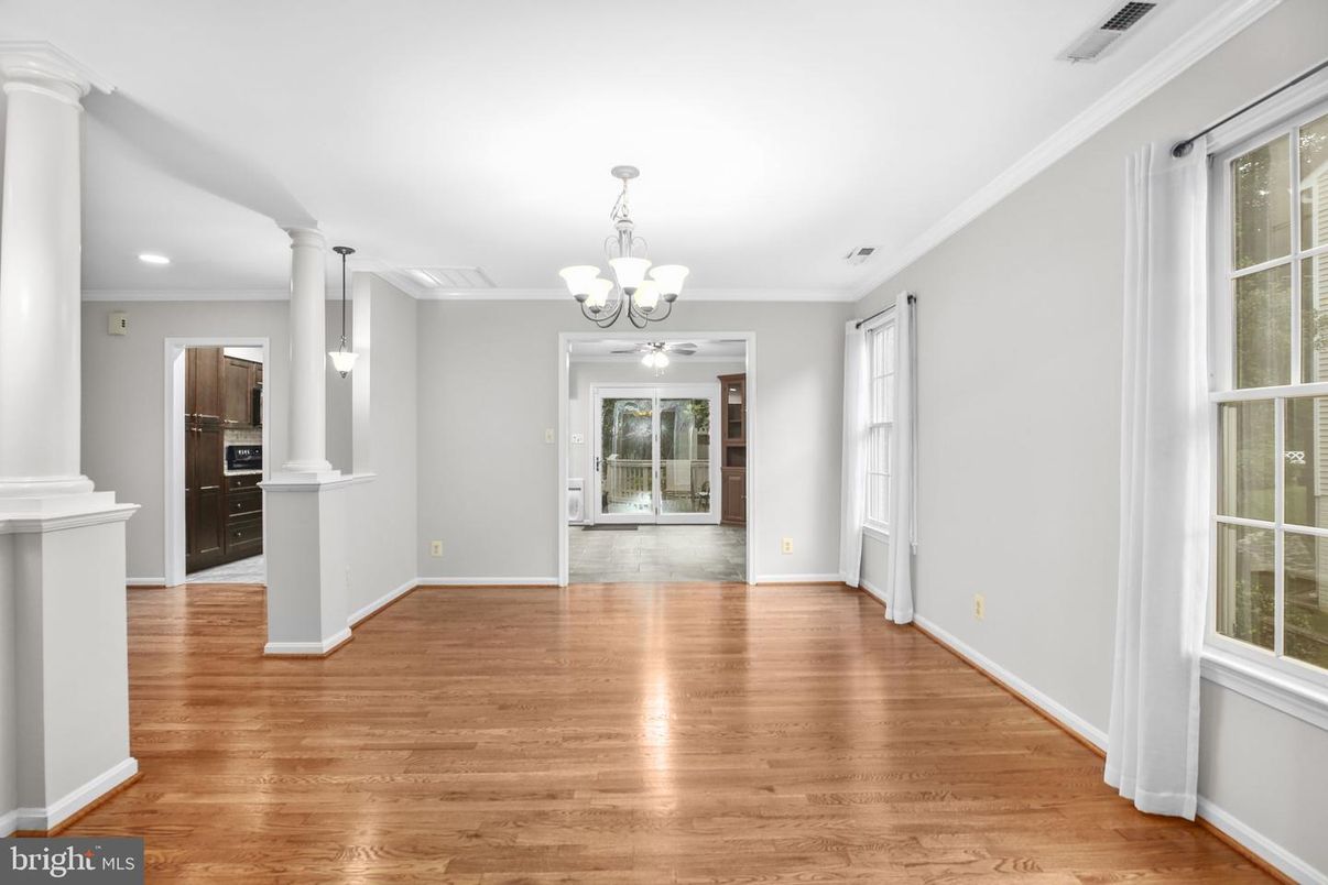 Chandelier, Empty room, Interior, Pendant Lights, Recessed Lighting, Wood Texture Flooring