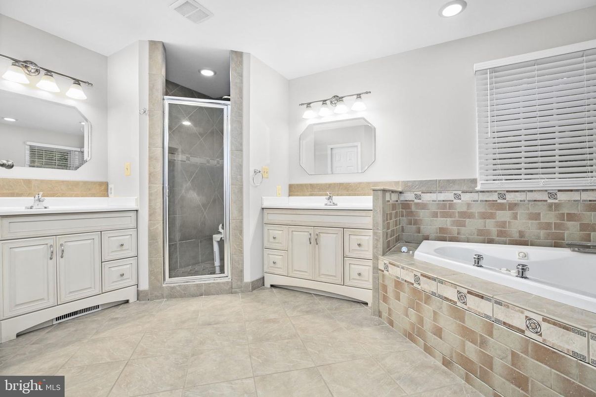 Bathroom, Dual Sink Vanities, Glass Shower, Interior, Recessed Lighting