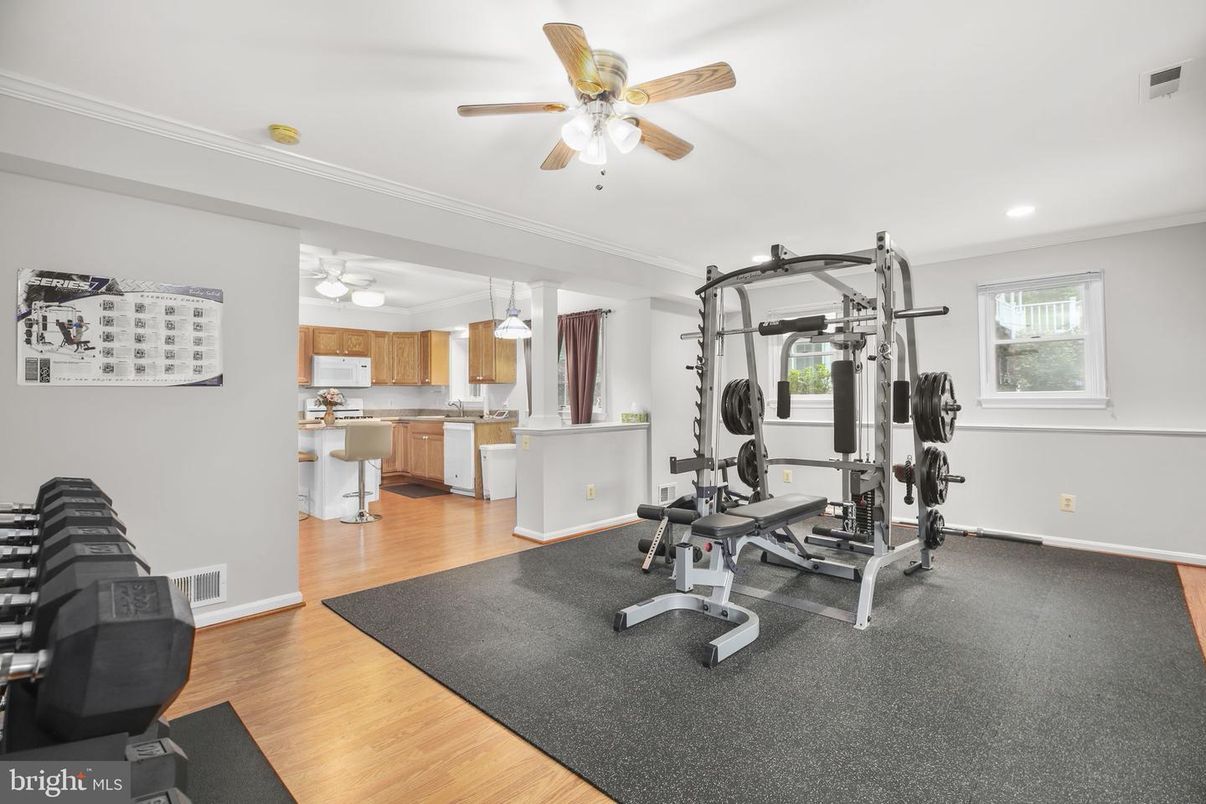 Fitness Equipment, Interior, Kitchen, Recessed Lighting, Wood Texture Flooring