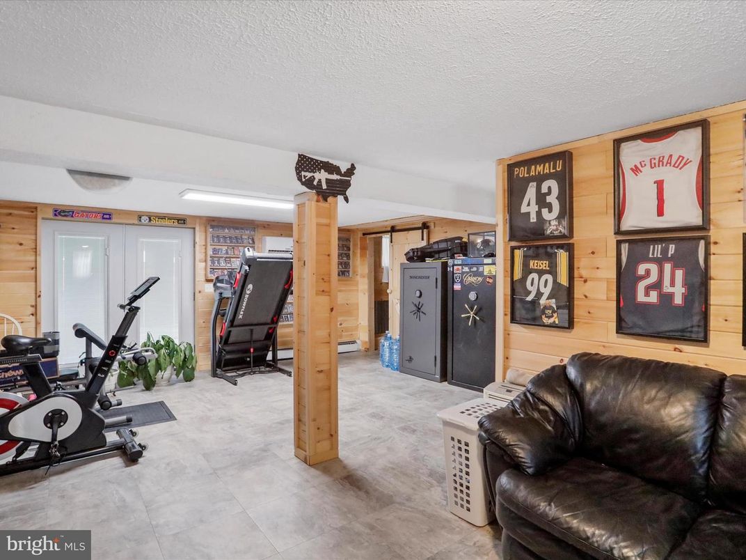 Fitness Equipment, Interior, Wooden Walls