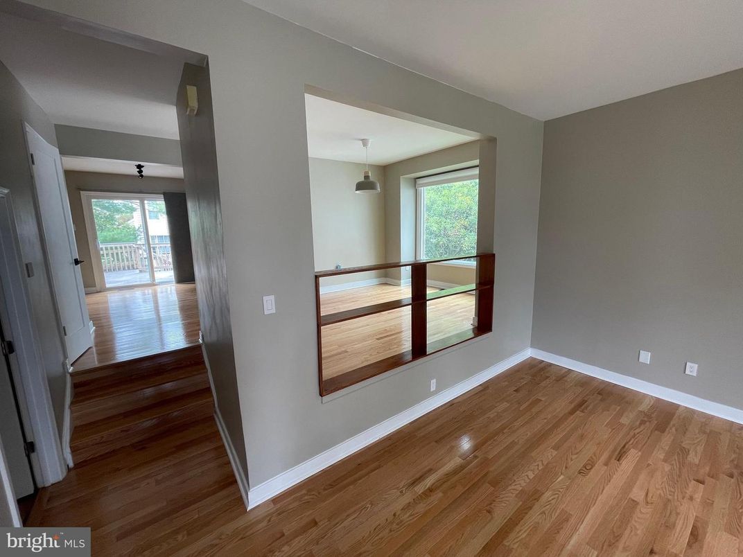 Empty room, Interior, Pendant Lights, Wood Texture Flooring