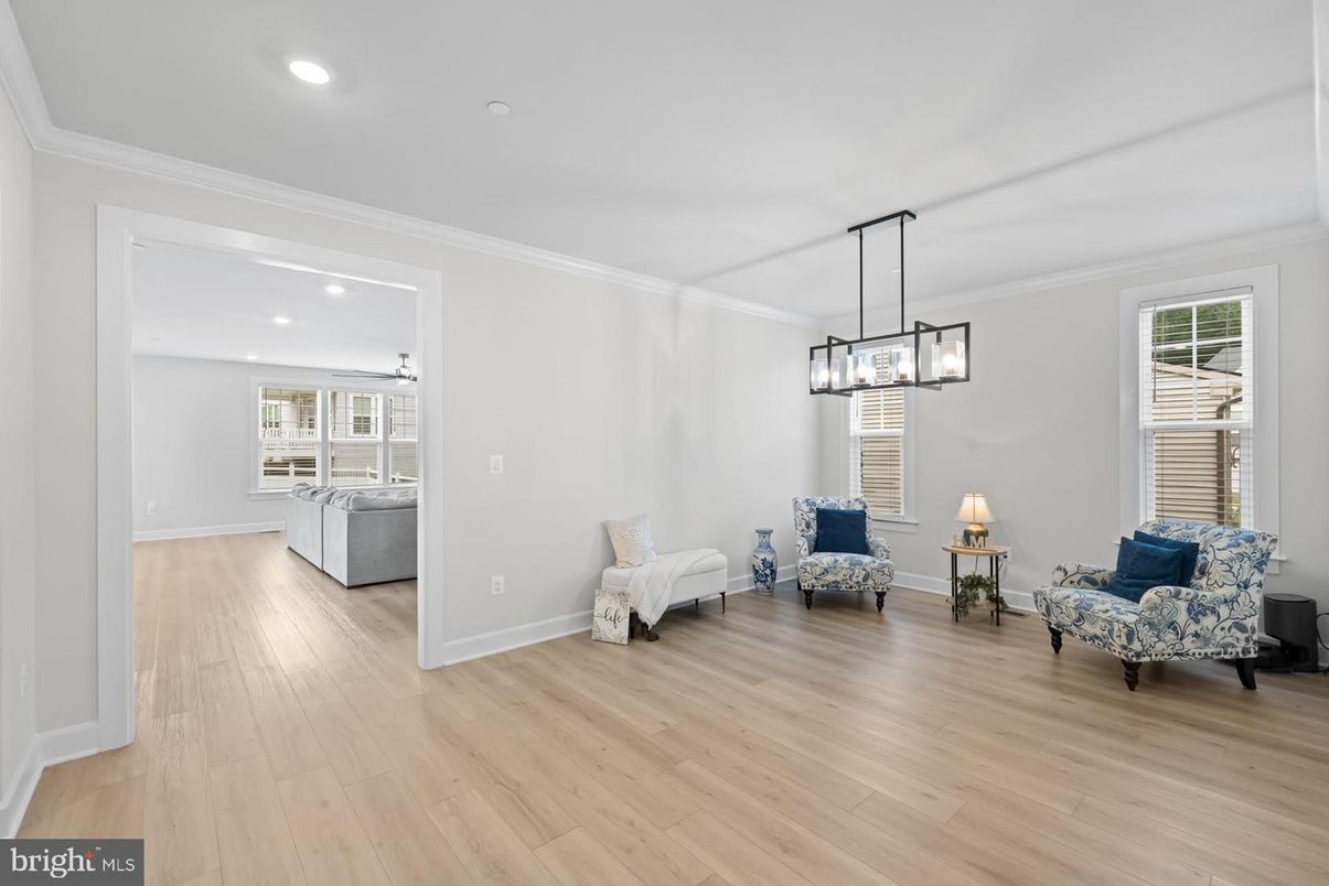 Interior, Pendant Lights, Recessed Lighting, Wood Texture Flooring