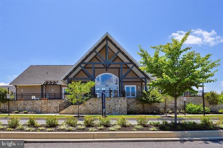 Exterior, Facade, Tudor Revival