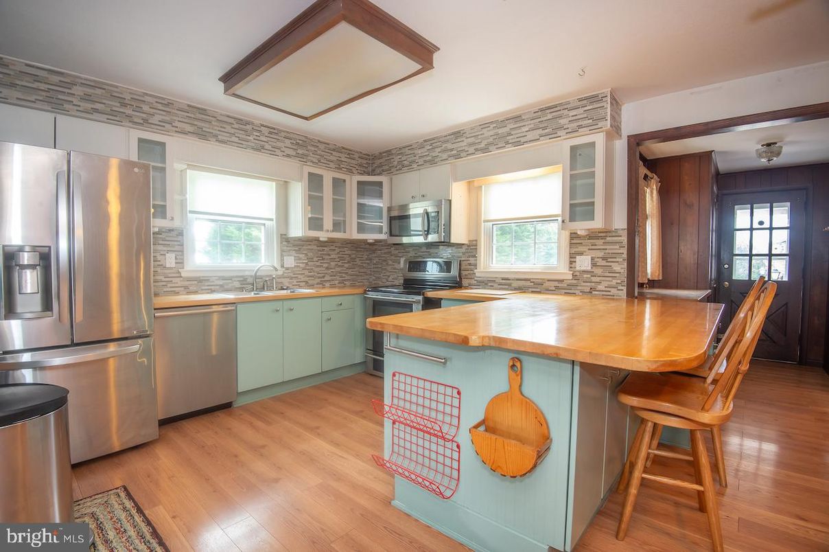Interior, Kitchen, Stainless Steel Appliances, Wood Texture Flooring